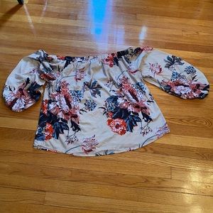 Off the shoulders floral print top